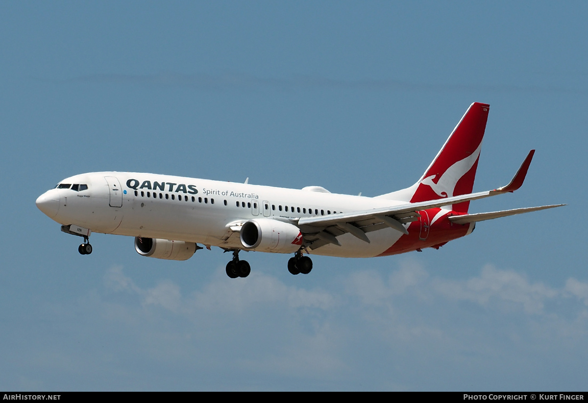 Aircraft Photo of VH-XZN | Boeing 737-838 | Qantas | AirHistory.net #541891