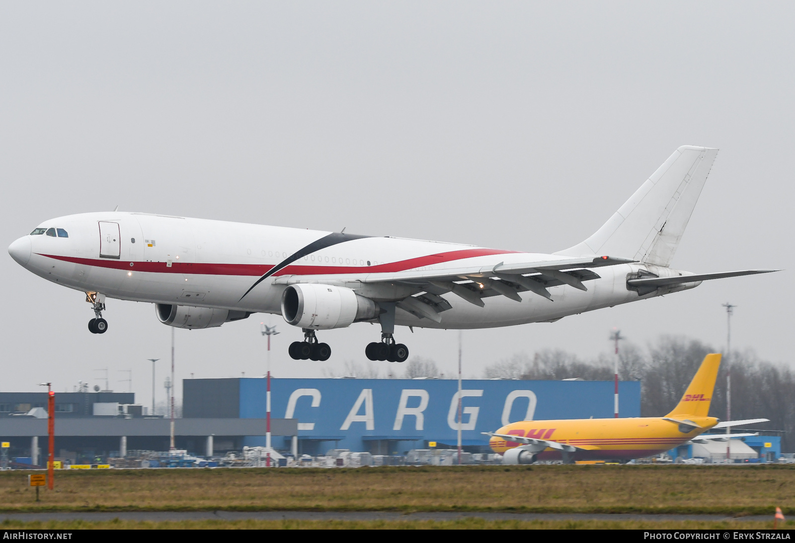 Aircraft Photo of 4L-EFC | Airbus A300B4-203(F) | AirHistory.net #541909