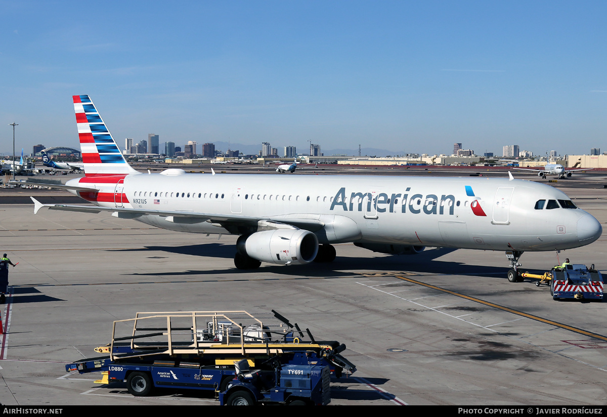 Aircraft Photo of N921US | Airbus A321-231 | American Airlines | AirHistory.net #541933