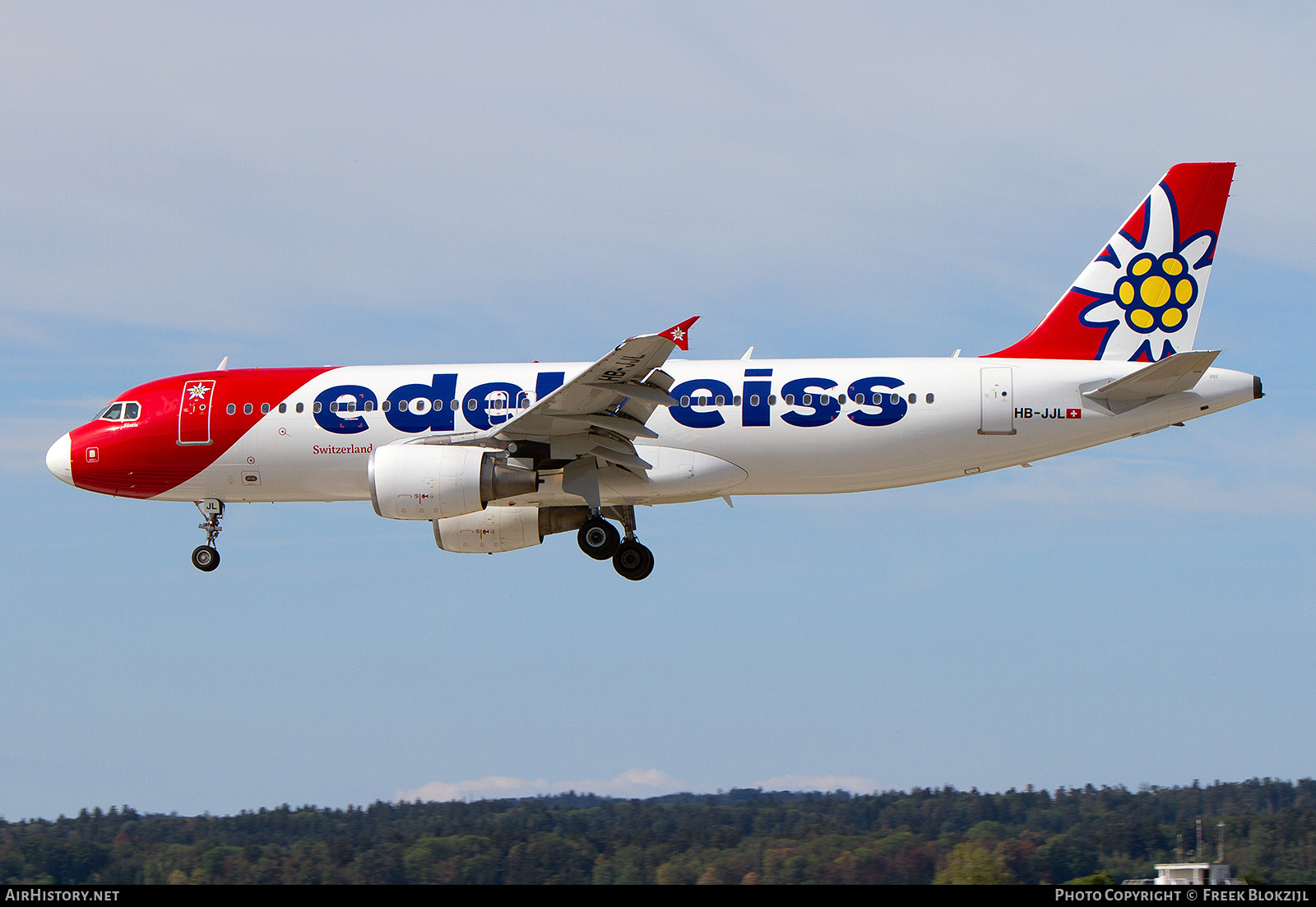 Aircraft Photo of HB-JJL | Airbus A320-214 | Edelweiss Air | AirHistory.net #542025