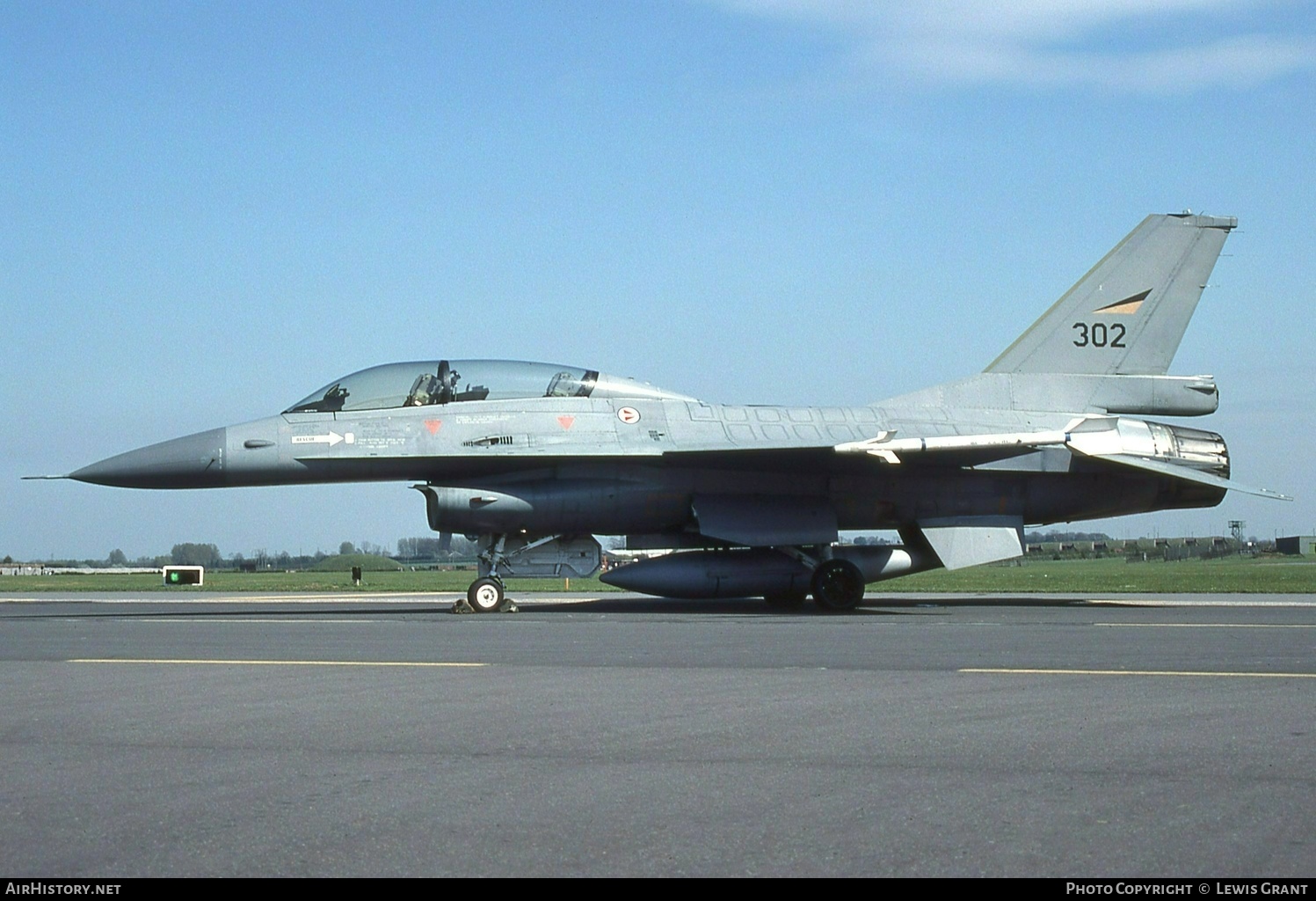 Aircraft Photo of 302 | General Dynamics F-16B Fighting Falcon | Norway - Air Force | AirHistory.net #542061