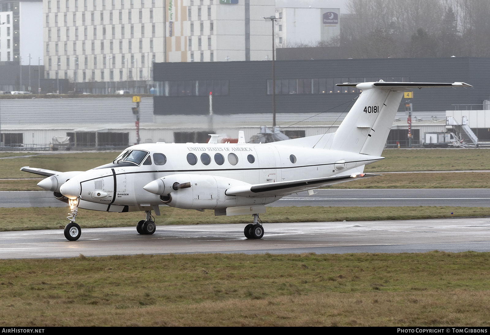 Aircraft Photo of 84-0181 / 40181 | Beech C-12U-3 Huron (B200C) | USA - Army | AirHistory.net #542102