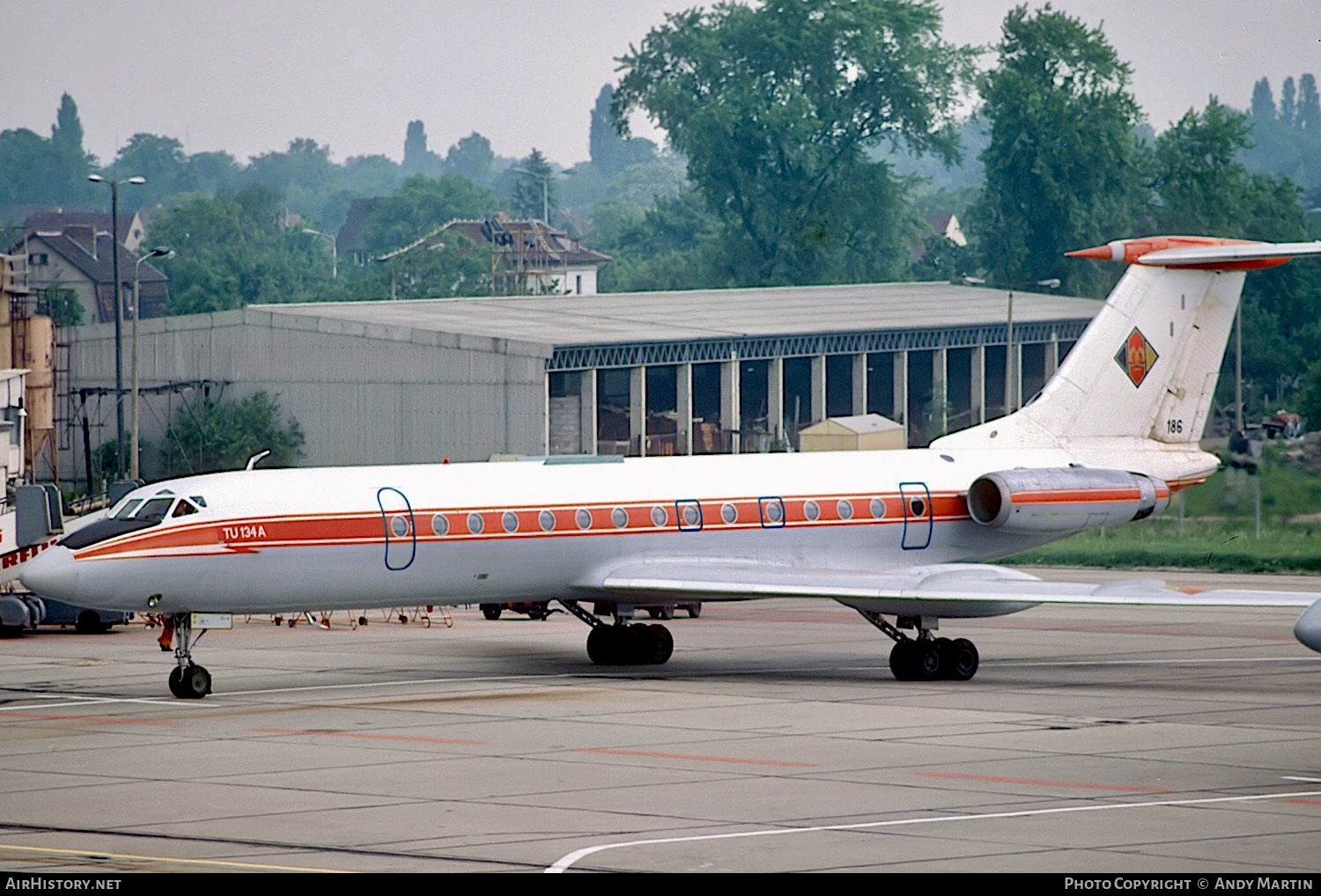 Aircraft Photo of 186 | Tupolev Tu-134A | East Germany - Air Force | AirHistory.net #542109