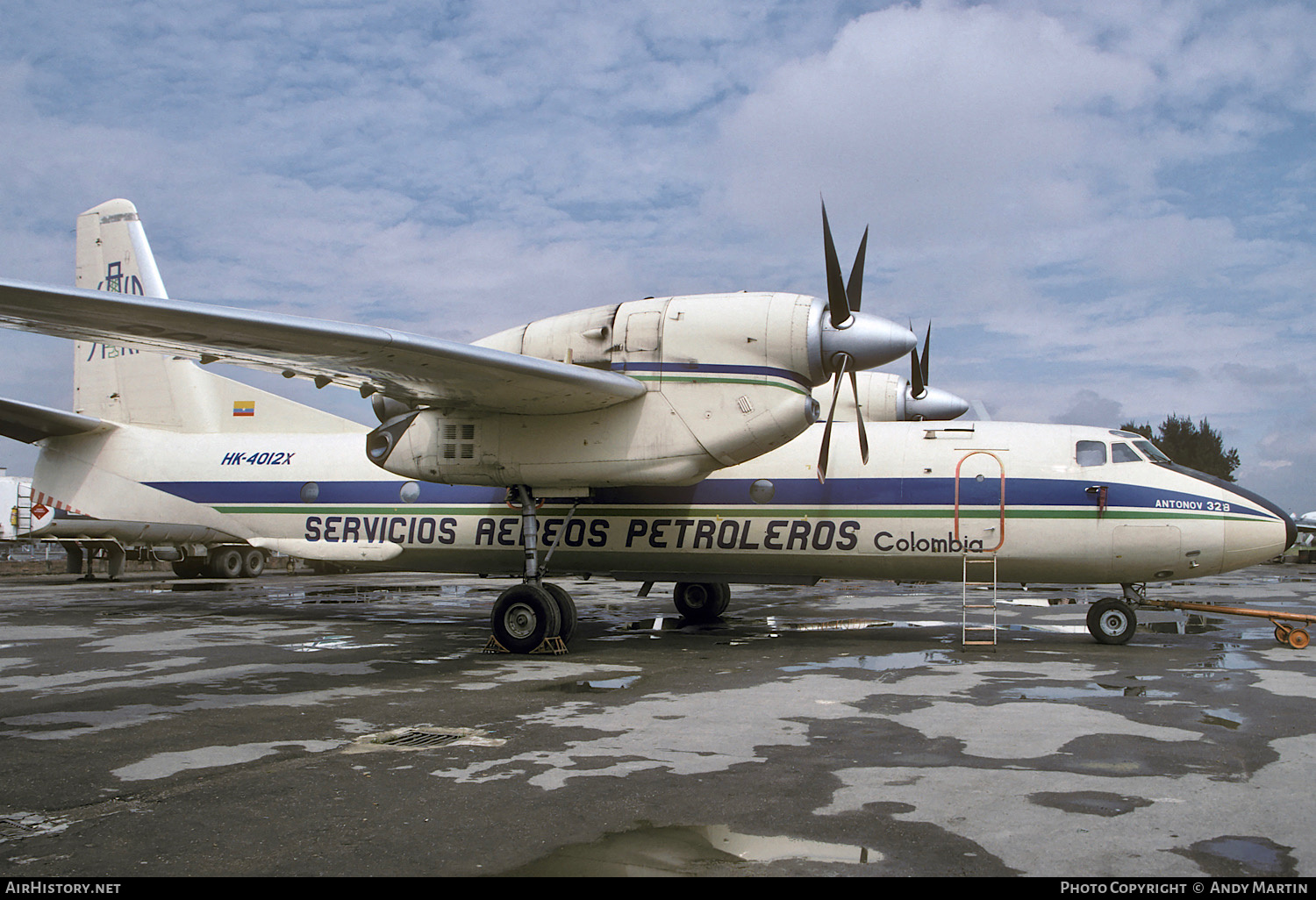 Aircraft Photo of HK-4012X | Antonov An-32B | Servicios Aéreos Petroleros - SAEP | AirHistory.net #542121