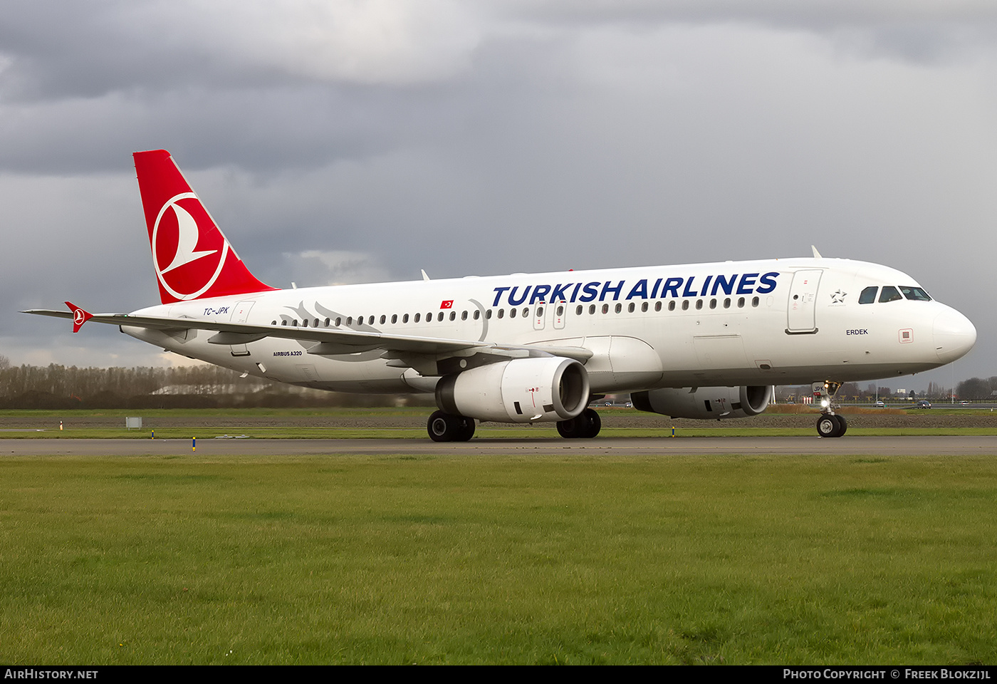 Aircraft Photo of TC-JPK | Airbus A320-232 | Turkish Airlines | AirHistory.net #542226