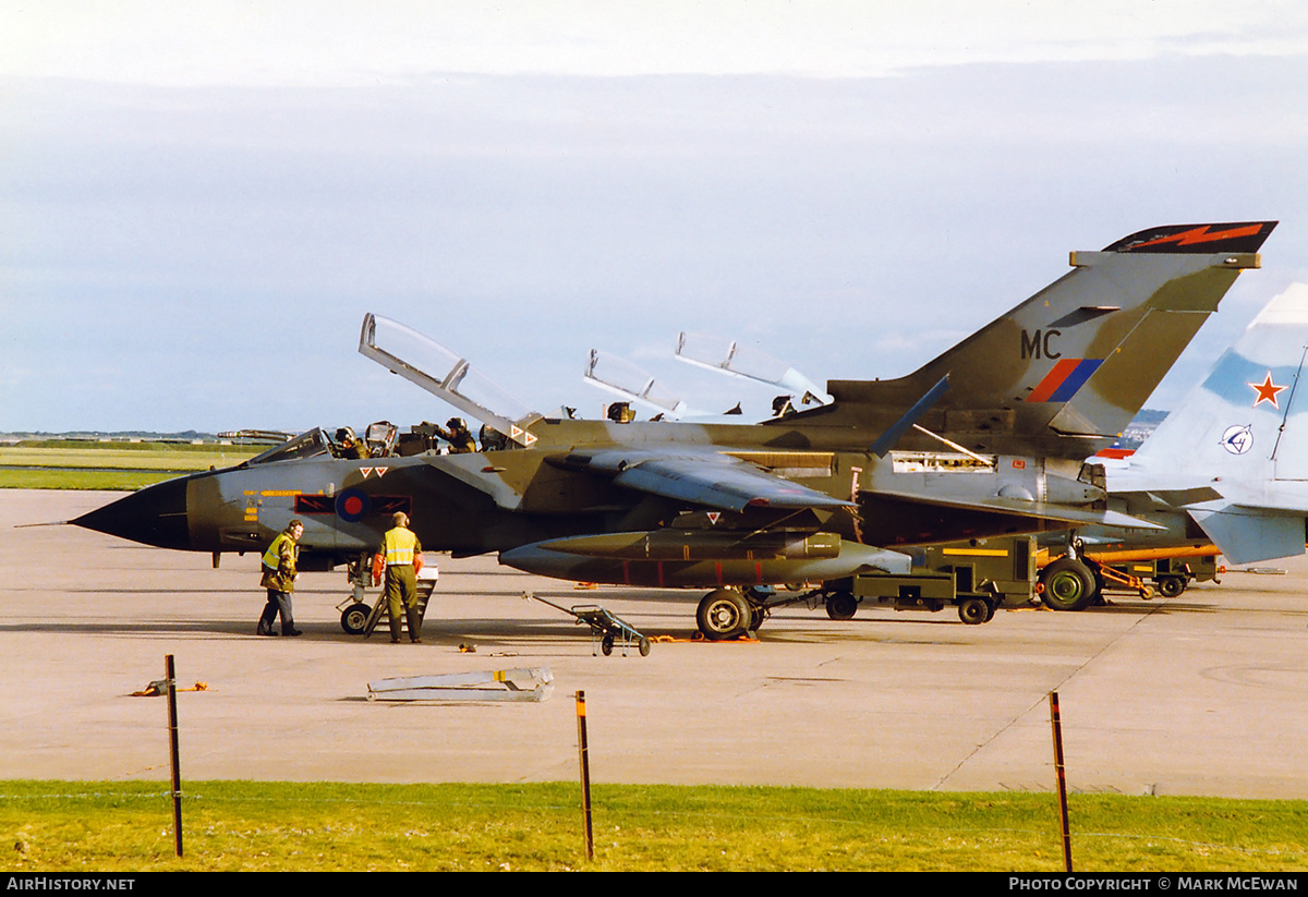 Aircraft Photo of ZA560 | Panavia Tornado GR1 | UK - Air Force | AirHistory.net #542276