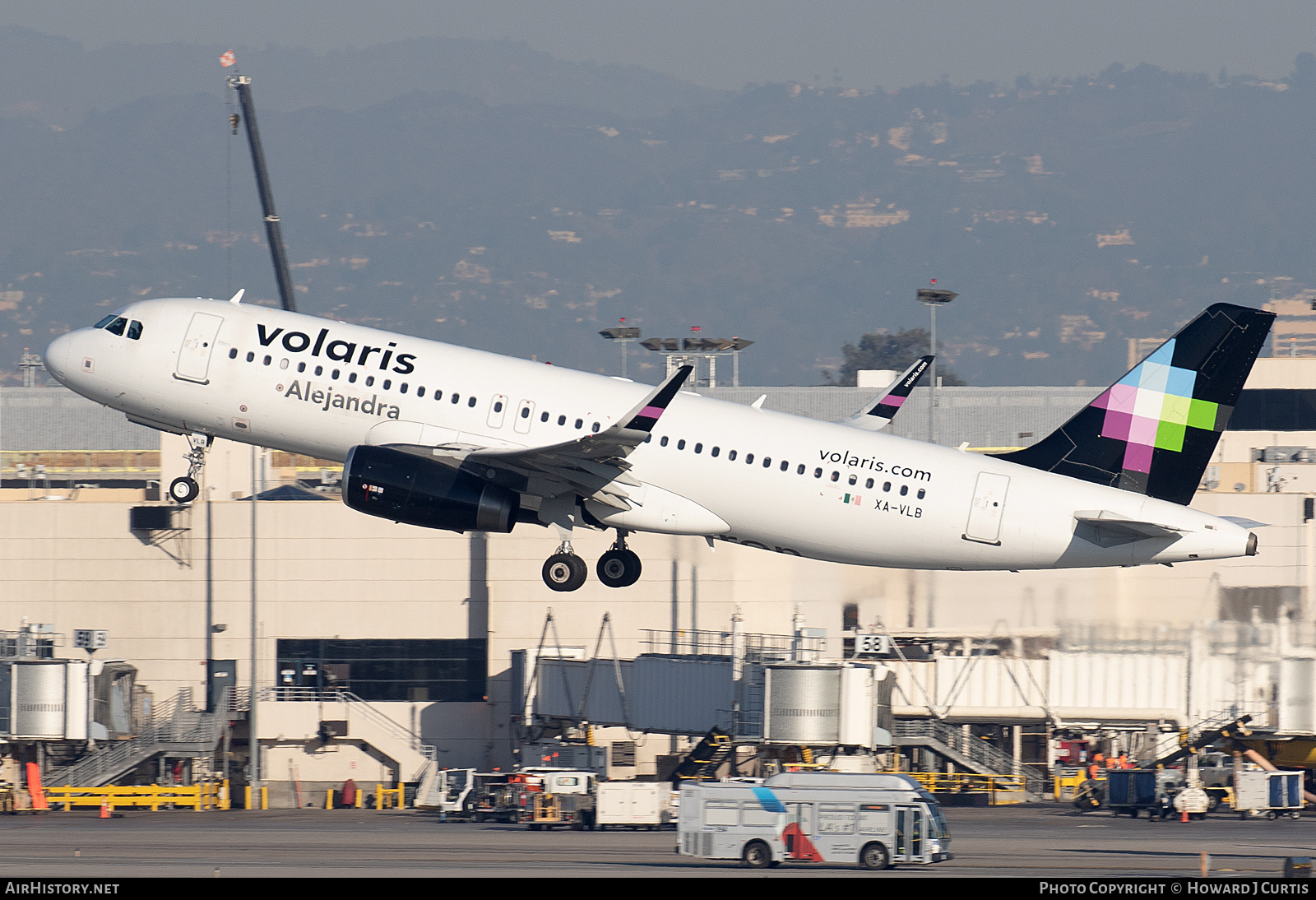 Aircraft Photo of XA-VLB | Airbus A320-233 | Volaris | AirHistory.net #542293