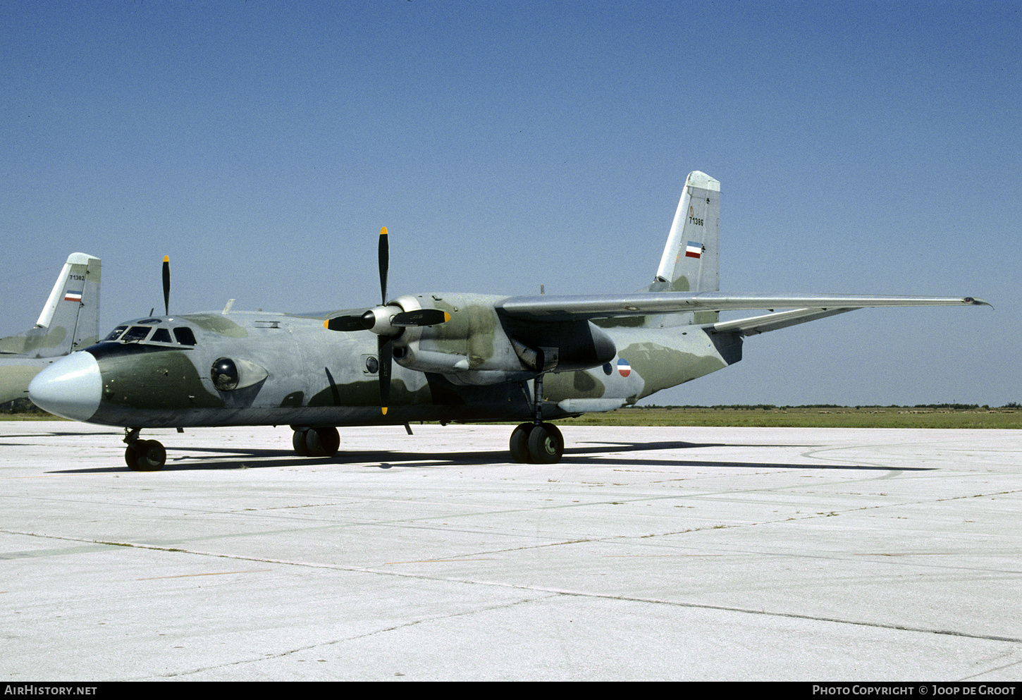 Aircraft Photo of 71386 | Antonov An-26 | Serbia and Montenegro - Air Force | AirHistory.net #542383