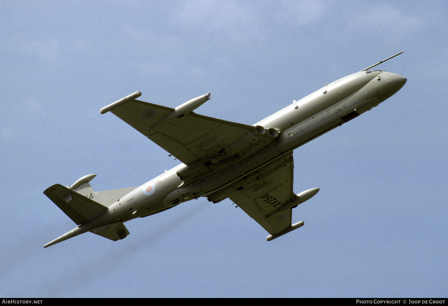Aircraft Photo of XV254 | Hawker Siddeley Nimrod MR2 | UK - Air Force | AirHistory.net #542384