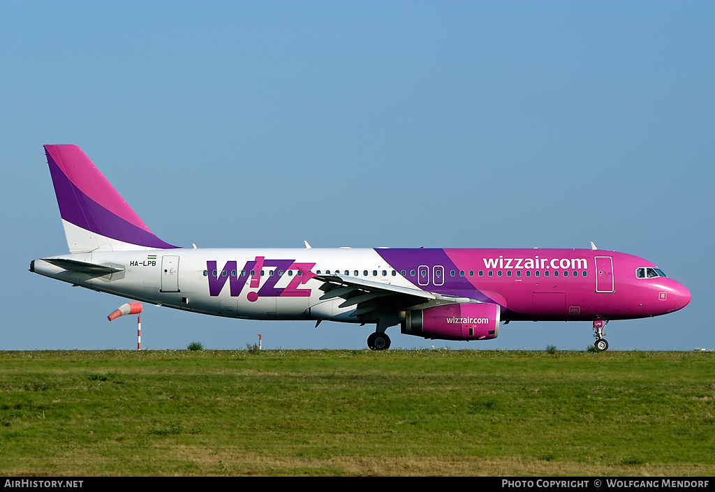 Aircraft Photo of HA-LPB | Airbus A320-232 | Wizz Air | AirHistory.net #542444