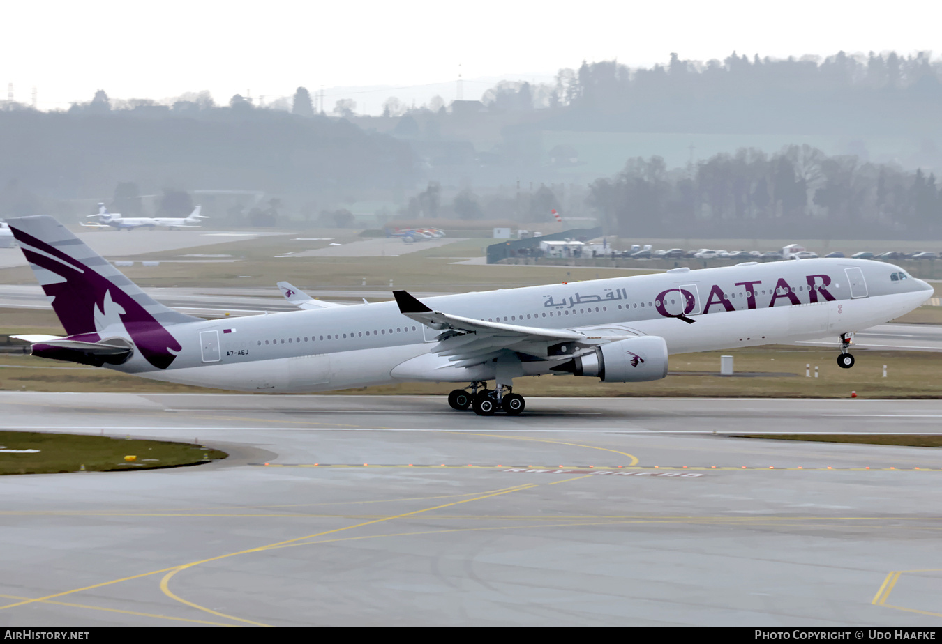 Aircraft Photo of A7-AEJ | Airbus A330-302 | Qatar Airways | AirHistory.net #542487