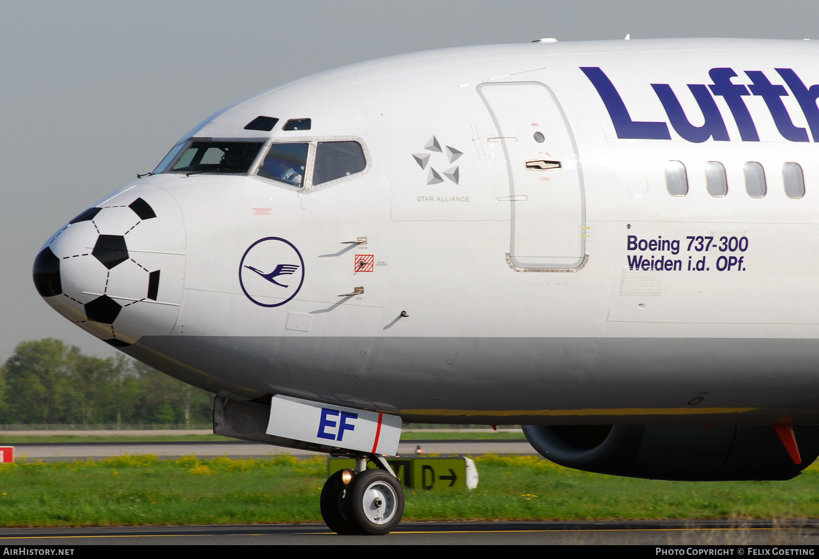 Aircraft Photo of D-ABEF | Boeing 737-330 | Lufthansa | AirHistory.net #542497