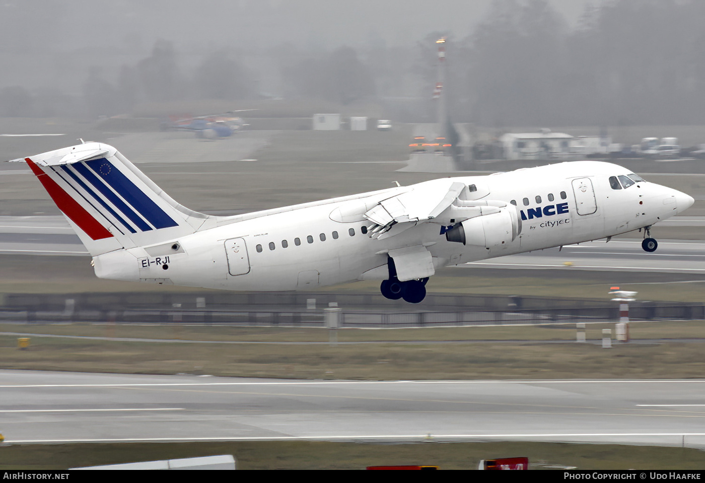 Aircraft Photo of EI-RJI | British Aerospace Avro 146-RJ85 | Air France | AirHistory.net #542535