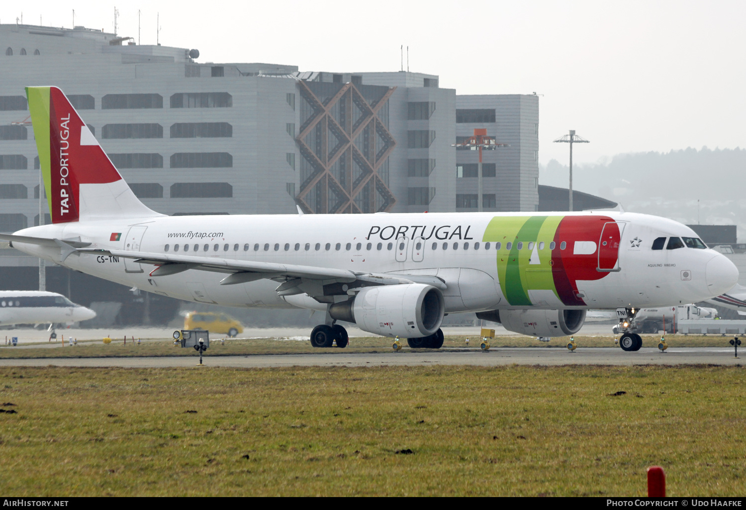Aircraft Photo of CS-TNI | Airbus A320-214 | TAP Portugal | AirHistory.net #542545