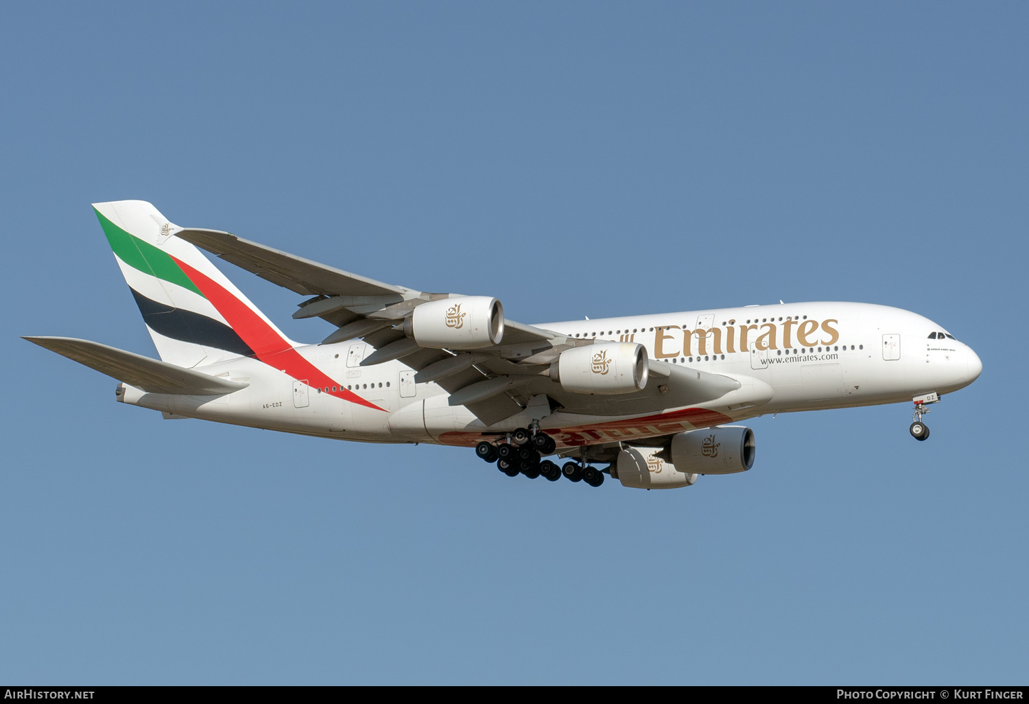 Aircraft Photo of A6-EDZ | Airbus A380-861 | Emirates | AirHistory.net #542559