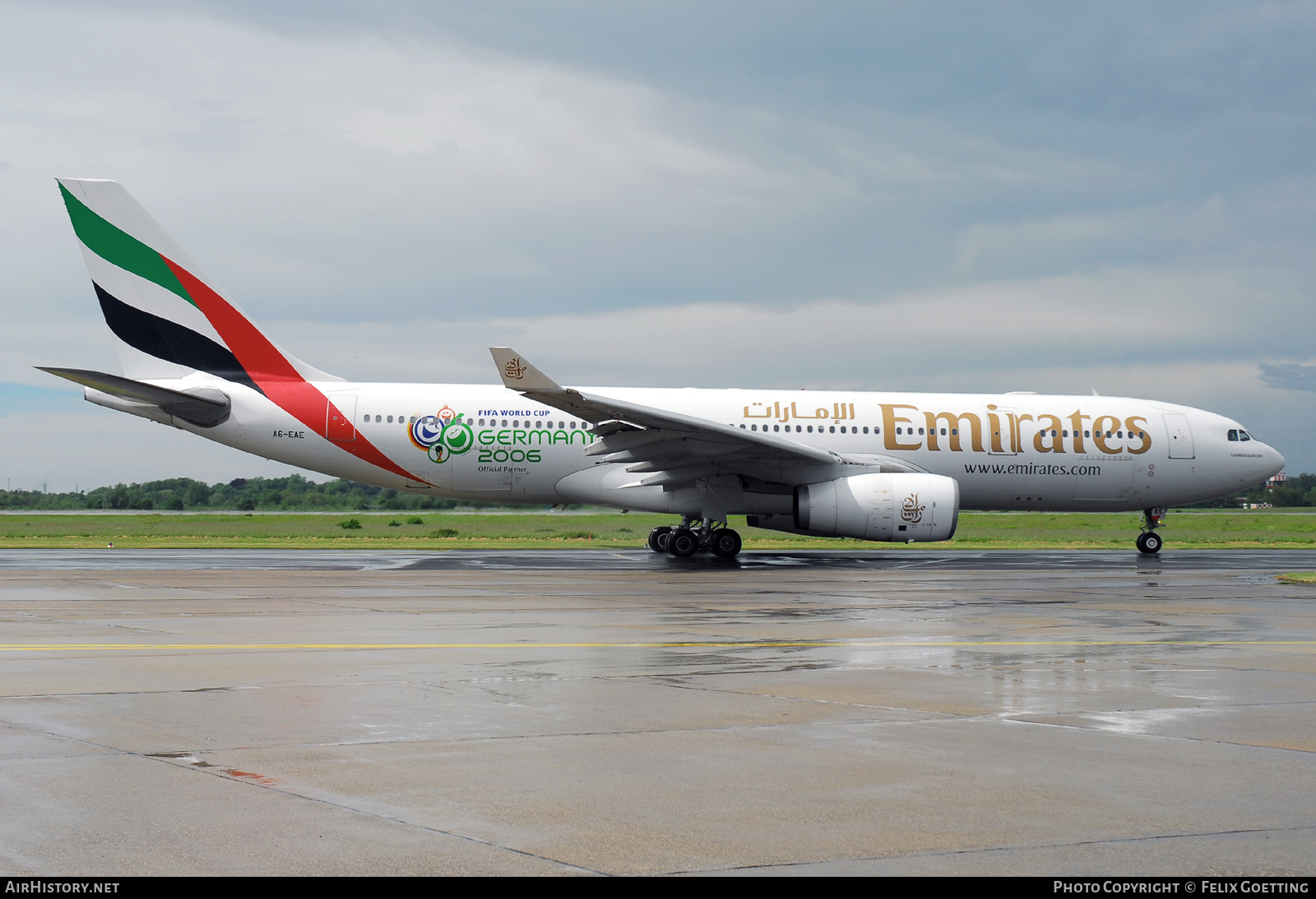 Aircraft Photo of A6-EAE | Airbus A330-243 | Emirates | AirHistory.net #542581