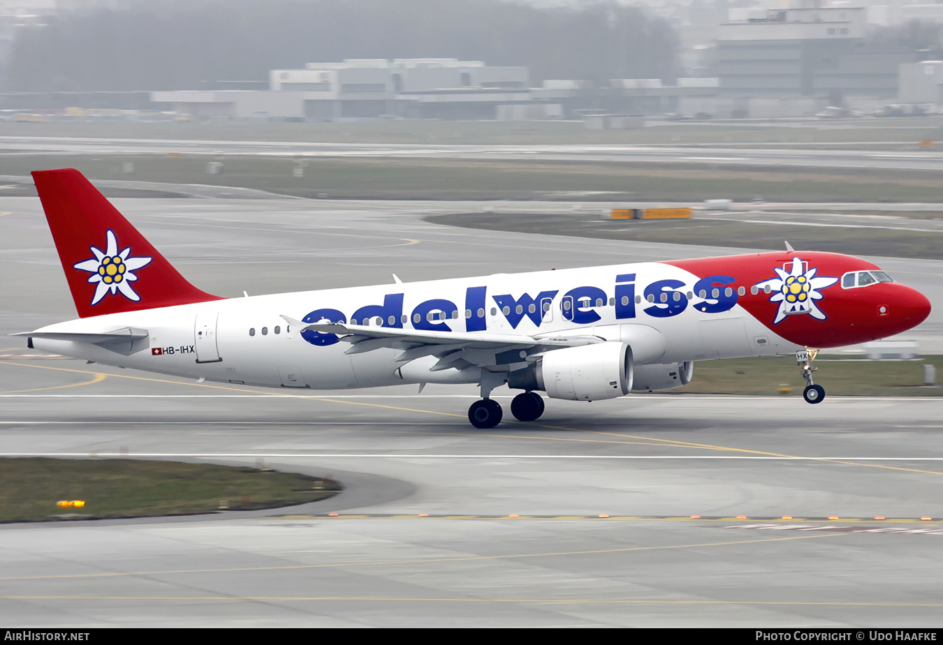 Aircraft Photo of HB-IHX | Airbus A320-214 | Edelweiss Air | AirHistory.net #542756