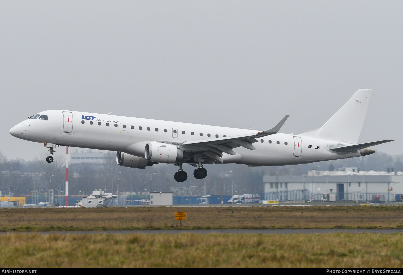 Aircraft Photo of SP-LMH | Embraer 190LR (ERJ-190-100LR) | LOT Polish Airlines - Polskie Linie Lotnicze | AirHistory.net #542874