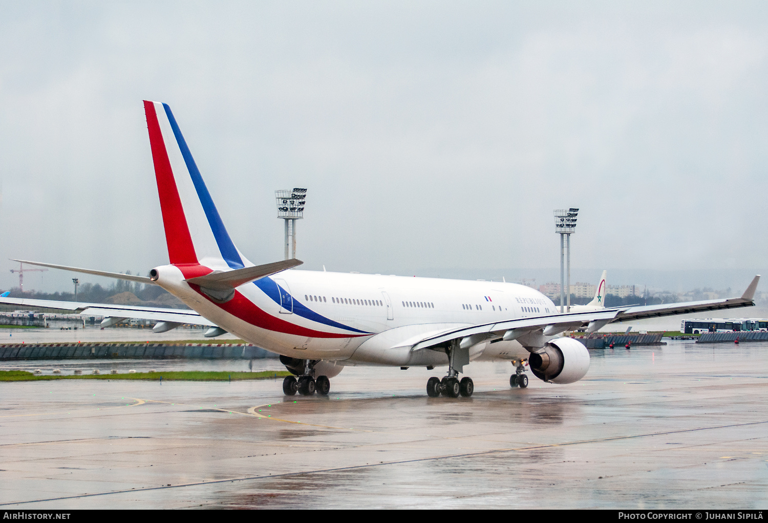 Aircraft Photo of 240 | Airbus A330-223 | France - Air Force | AirHistory.net #543066