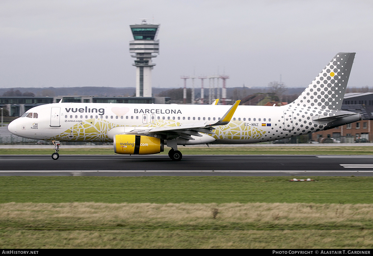 Aircraft Photo of EC-MNZ | Airbus A320-232 | Vueling Airlines | AirHistory.net #543141