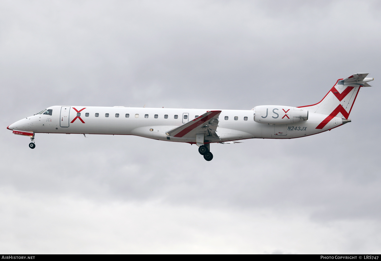 Aircraft Photo of N243JX | Embraer ERJ-145LR (EMB-145LR) | JetSuiteX - JSX | AirHistory.net #543239
