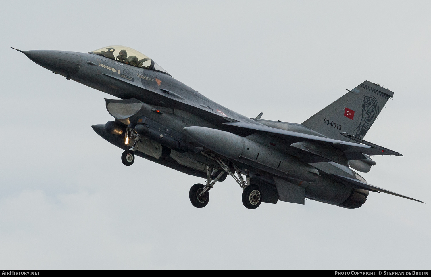 Aircraft Photo of 93-0013 | Lockheed Martin F-16CG Fighting Falcon | Turkey - Air Force | AirHistory.net #543340