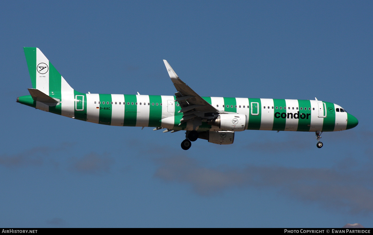 Aircraft Photo of D-AIAC | Airbus A321-211 | Condor Flugdienst | AirHistory.net #543353