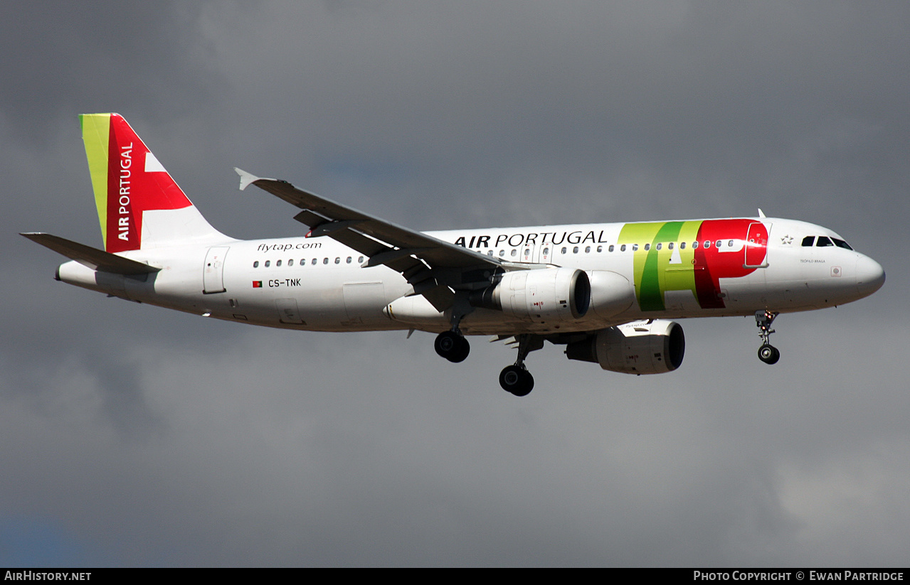 Aircraft Photo of CS-TNK | Airbus A320-214 | TAP Air Portugal | AirHistory.net #543354