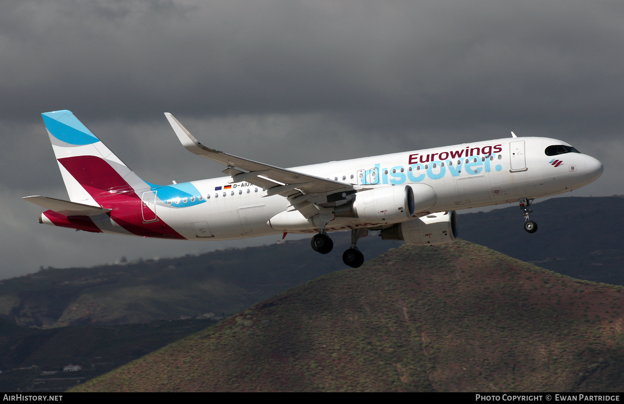 Aircraft Photo of D-AIUX | Airbus A320-214 | Eurowings Discover | AirHistory.net #543380