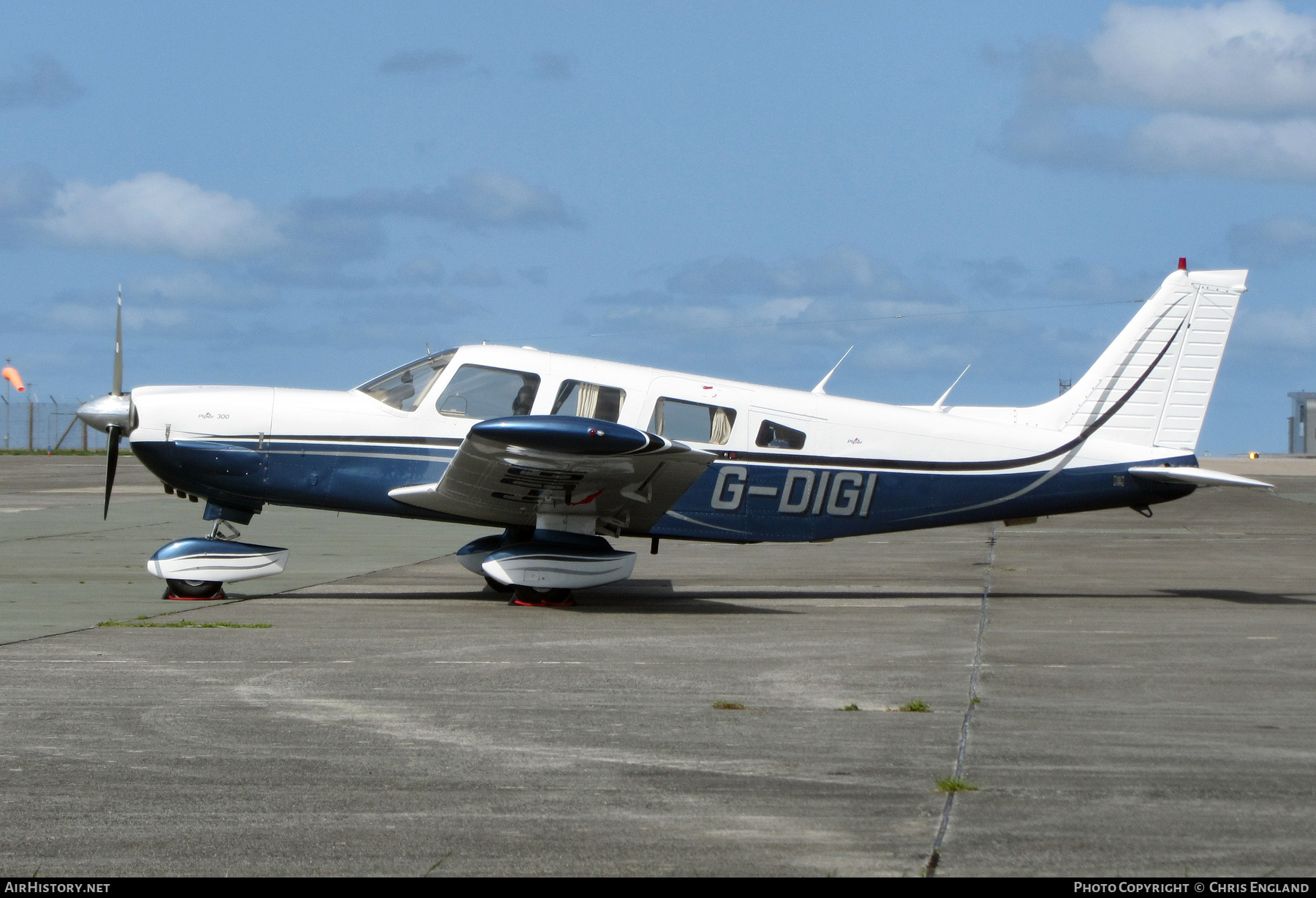 Aircraft Photo of G-DIGI | Piper PA-32-300 Cherokee Six 300 | AirHistory.net #543422