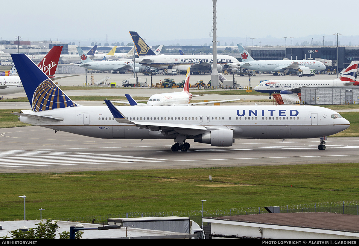 Aircraft Photo of N654UA | Boeing 767-322/ER | United Airlines | AirHistory.net #543462