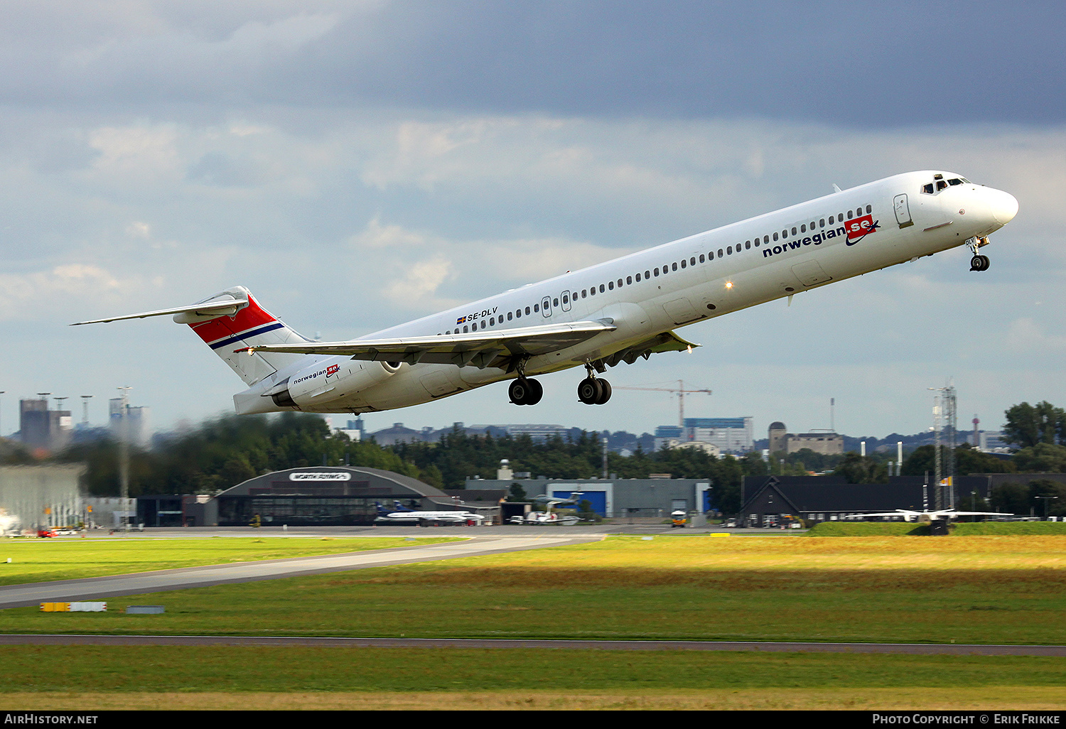 Aircraft Photo of SE-DLV | McDonnell Douglas MD-83 (DC-9-83) | Norwegian | AirHistory.net #543541