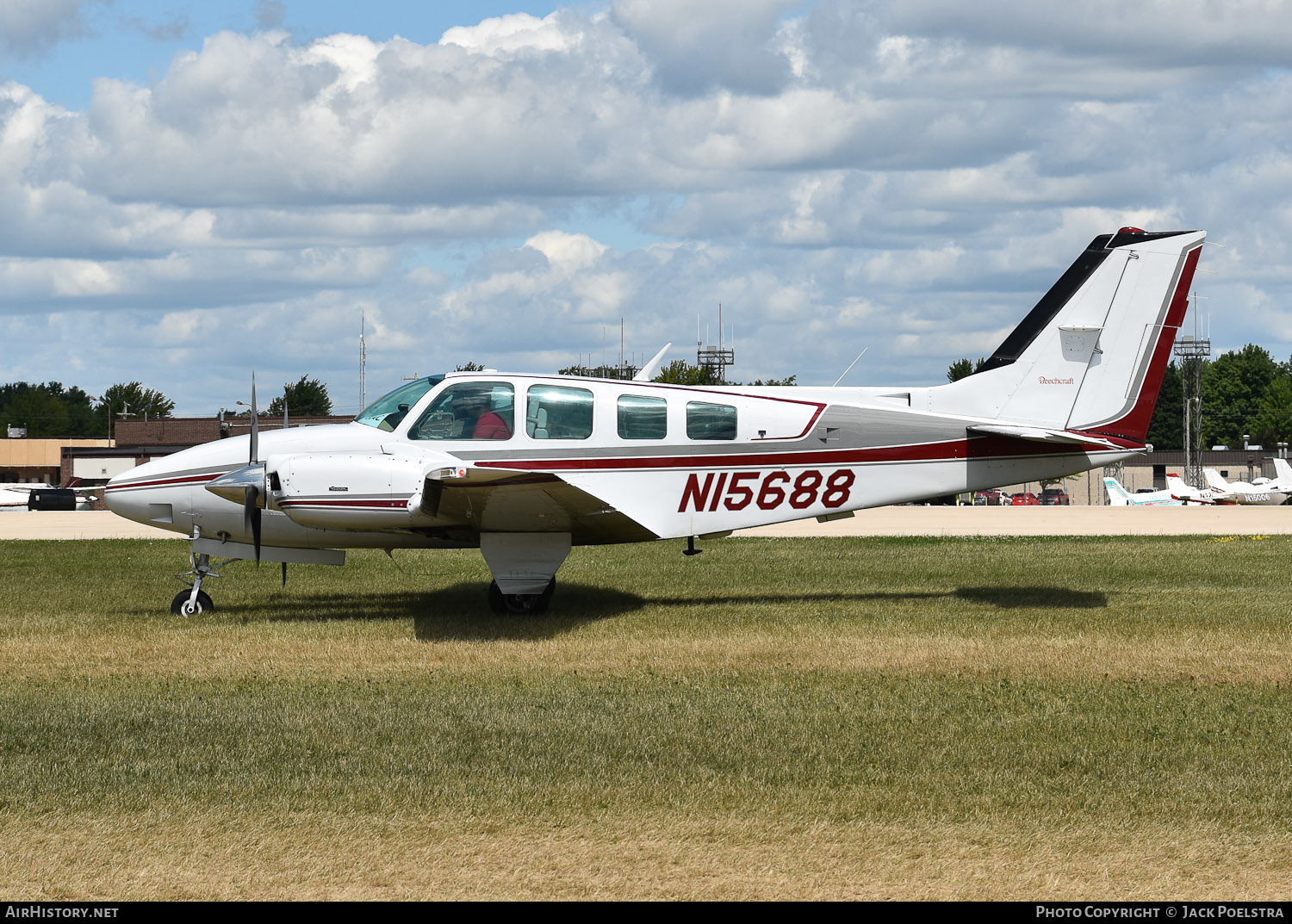Aircraft Photo of N15688 | Beech 58 Baron | AirHistory.net #543556