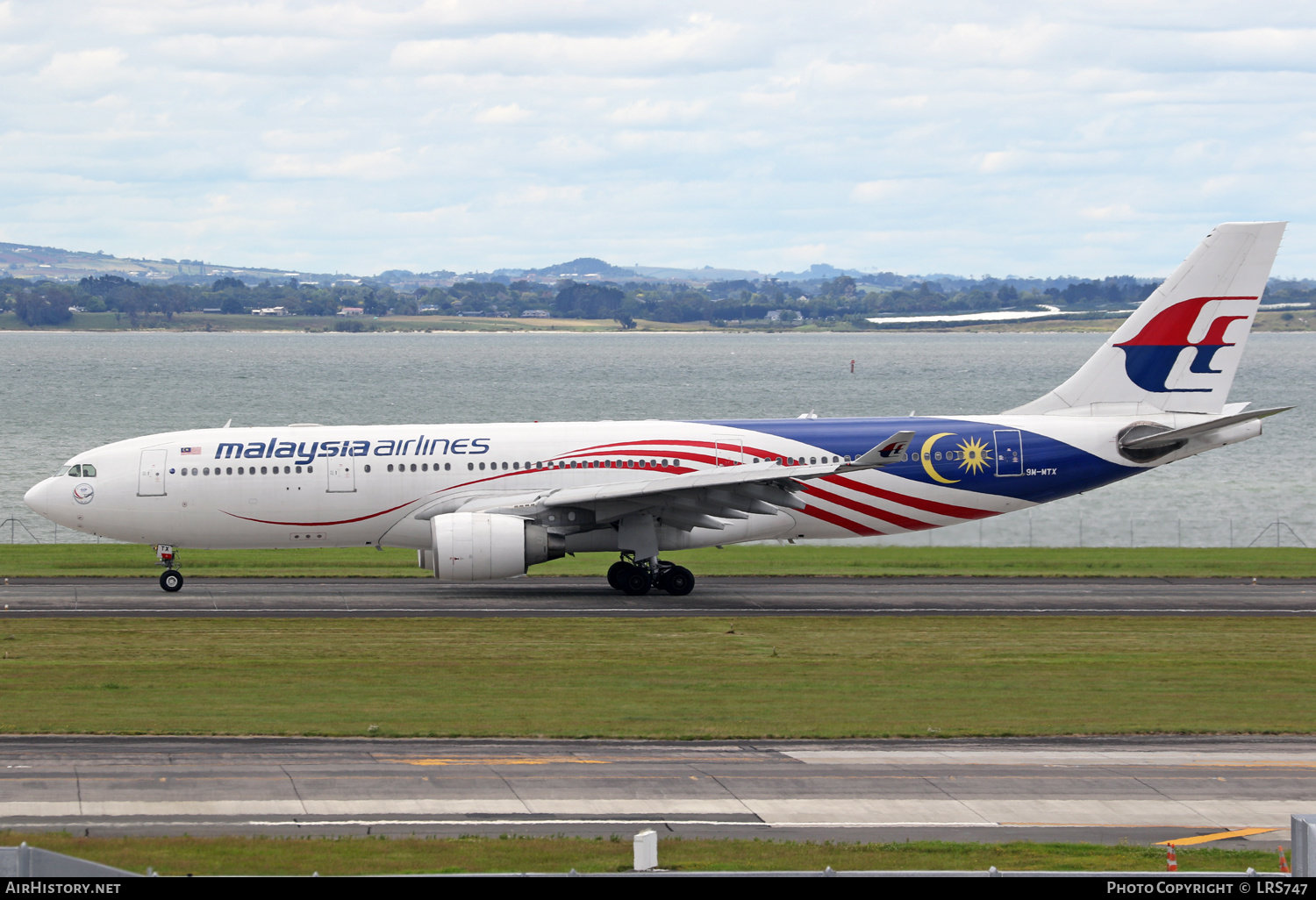 Aircraft Photo of 9M-MTX | Airbus A330-223 | Malaysia Airlines | AirHistory.net #543573