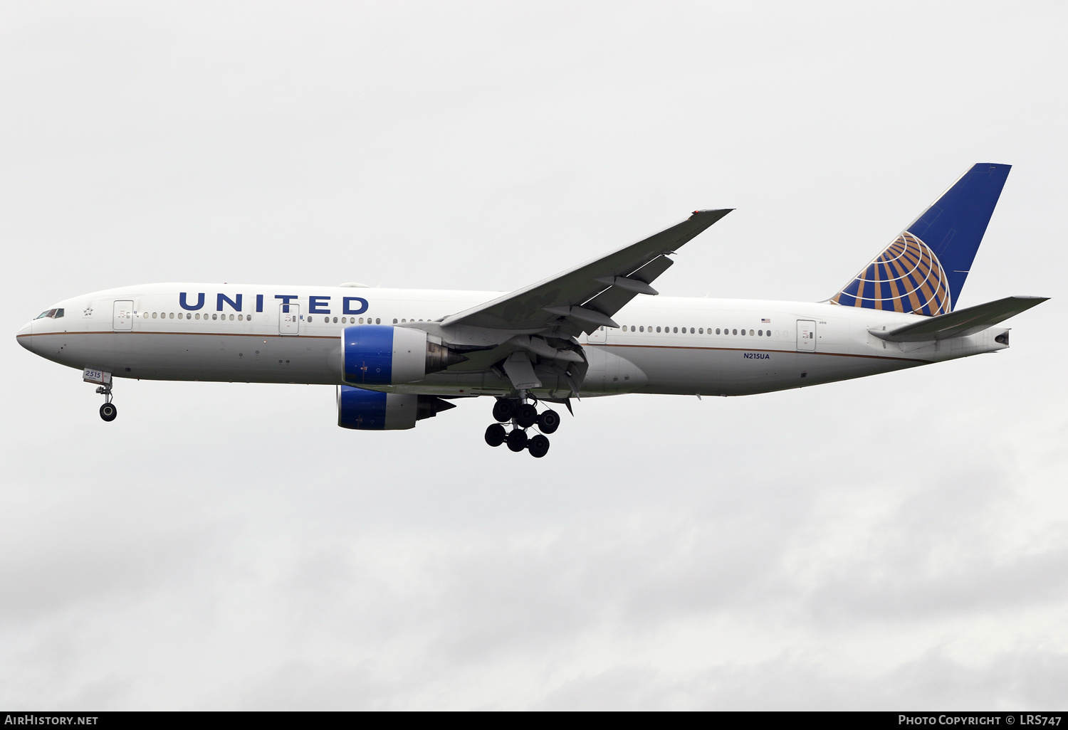 Aircraft Photo of N215UA | Boeing 777-222/ER | United Airlines | AirHistory.net #543599