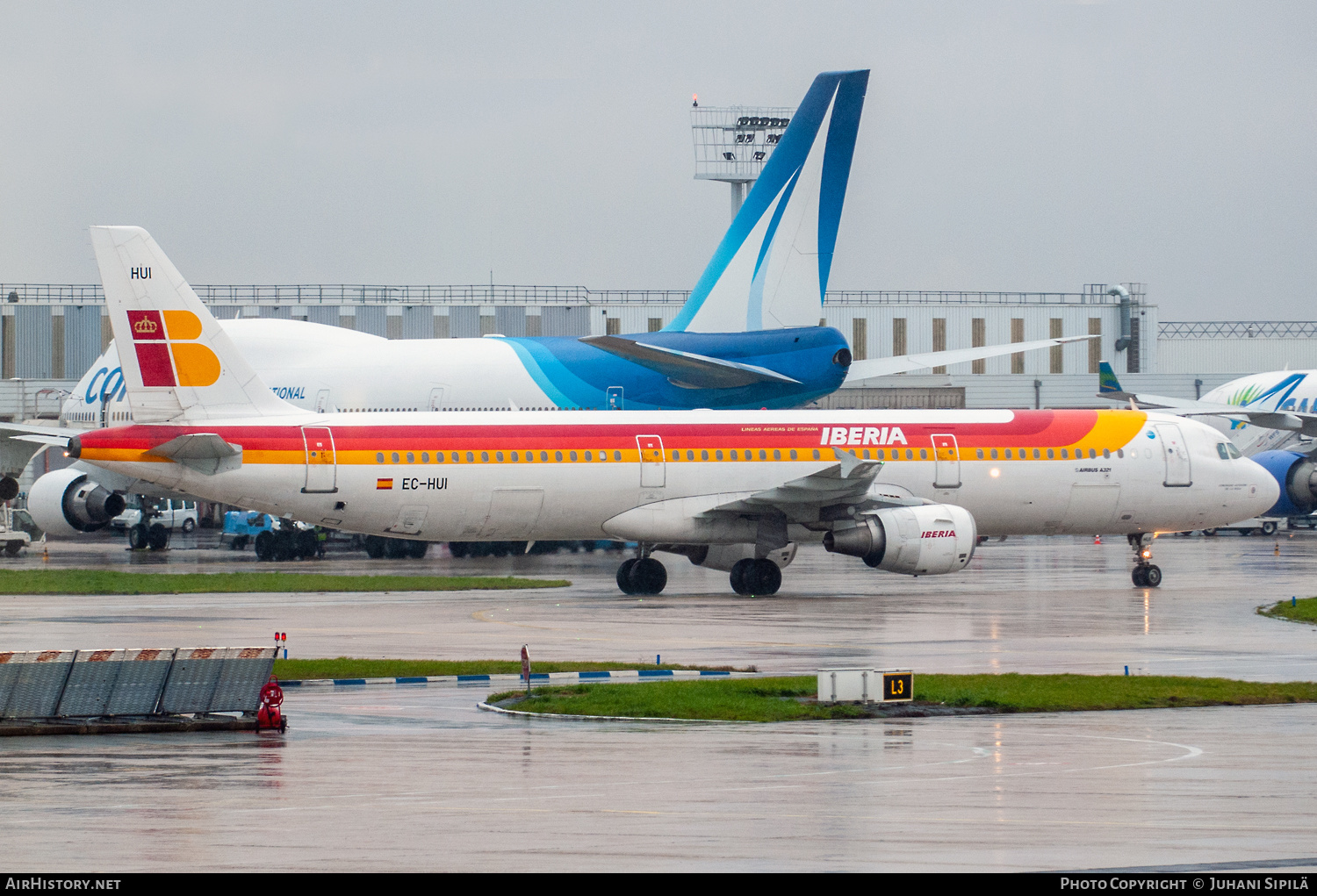 Aircraft Photo of EC-HUI | Airbus A321-212 | Iberia | AirHistory.net #543714