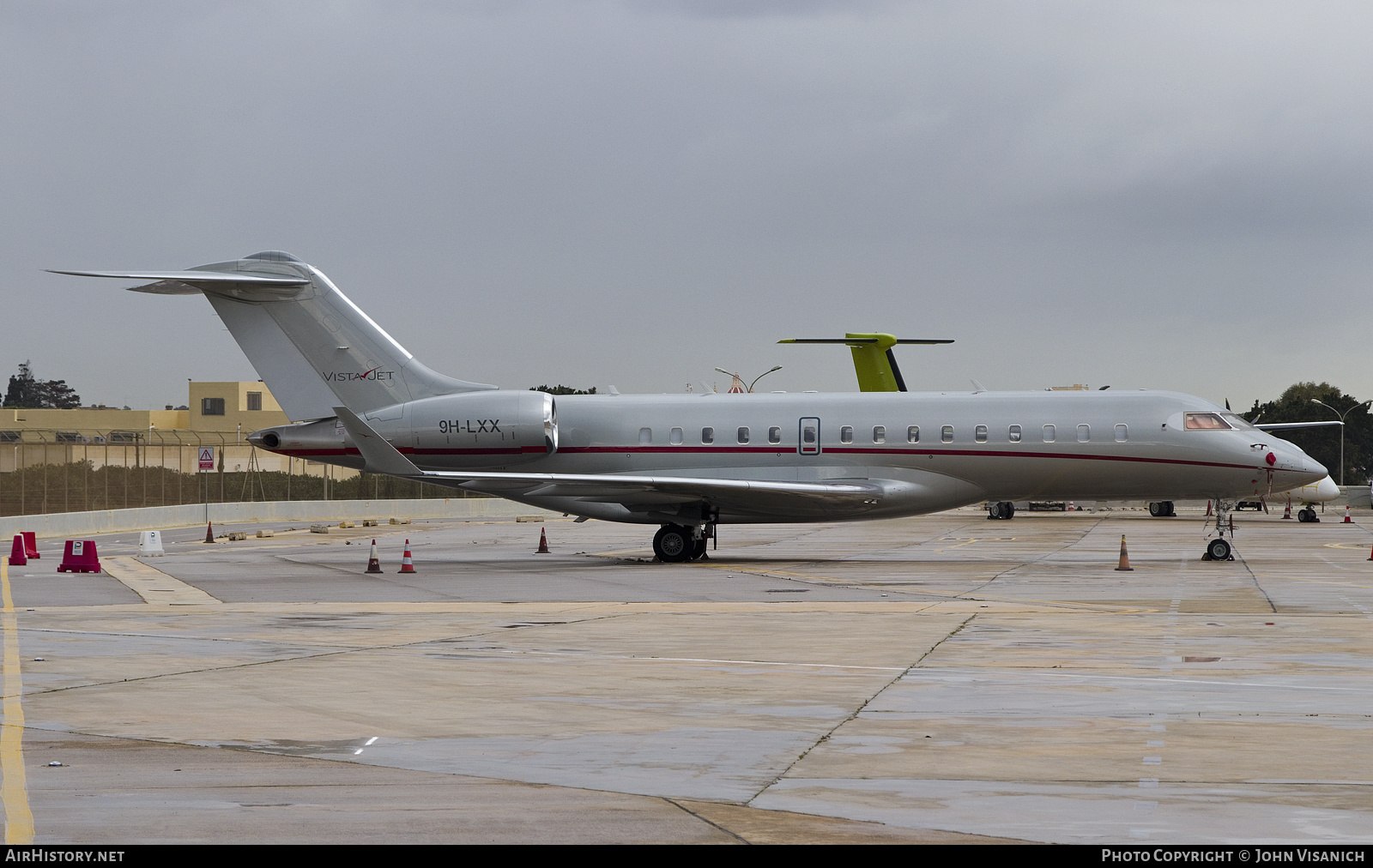 Aircraft Photo of 9H-LXX | Bombardier Global Express XRS (BD-700-1A10) | VistaJet | AirHistory.net #543789