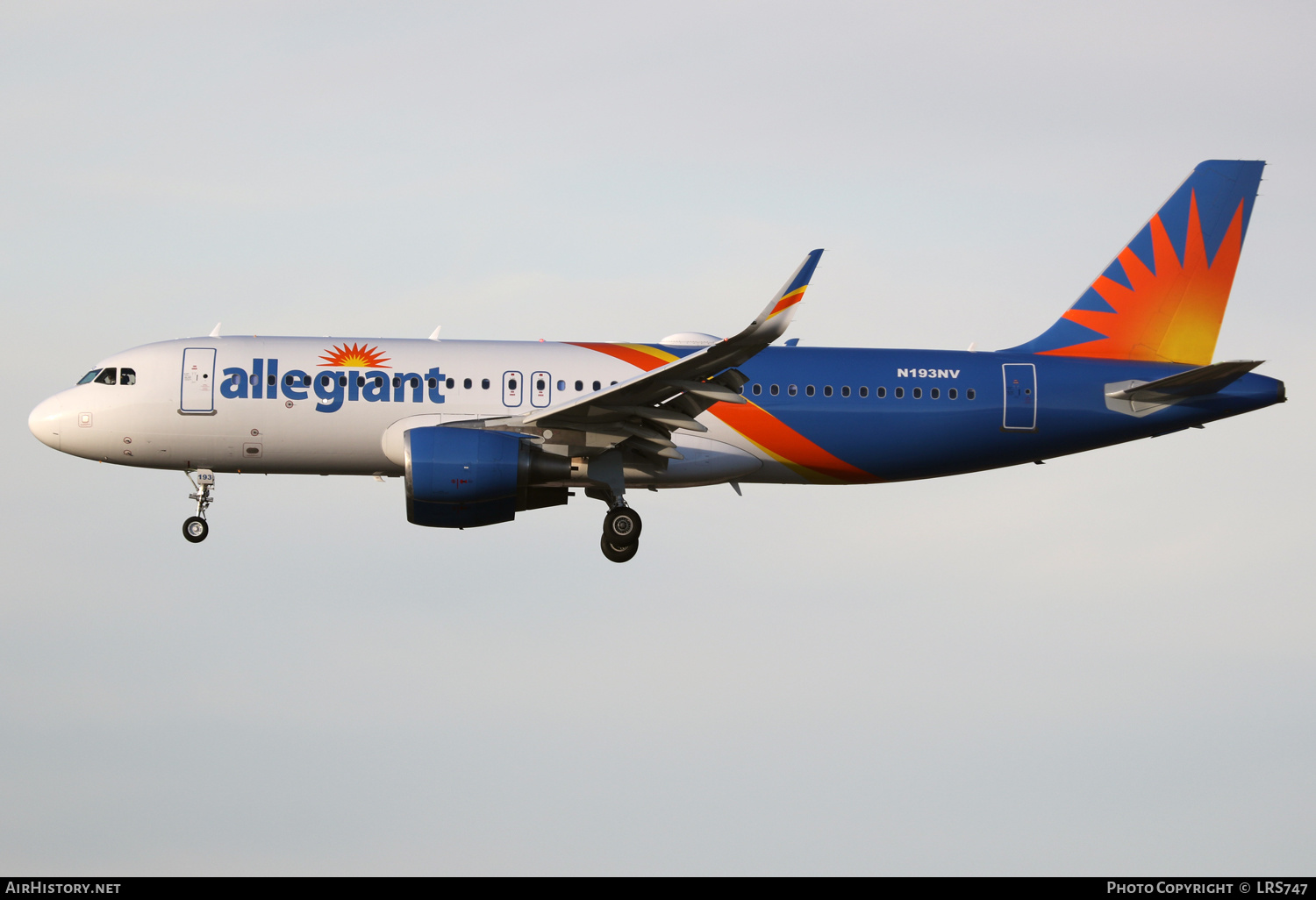 Aircraft Photo of N193NV | Airbus A320-214 | Allegiant Air | AirHistory.net #543805