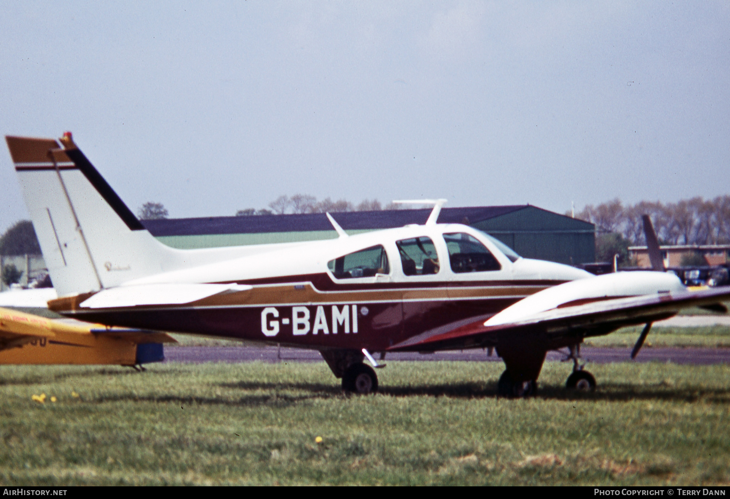Aircraft Photo of G-BAMI | Beech 95-B55 Baron | AirHistory.net #543912