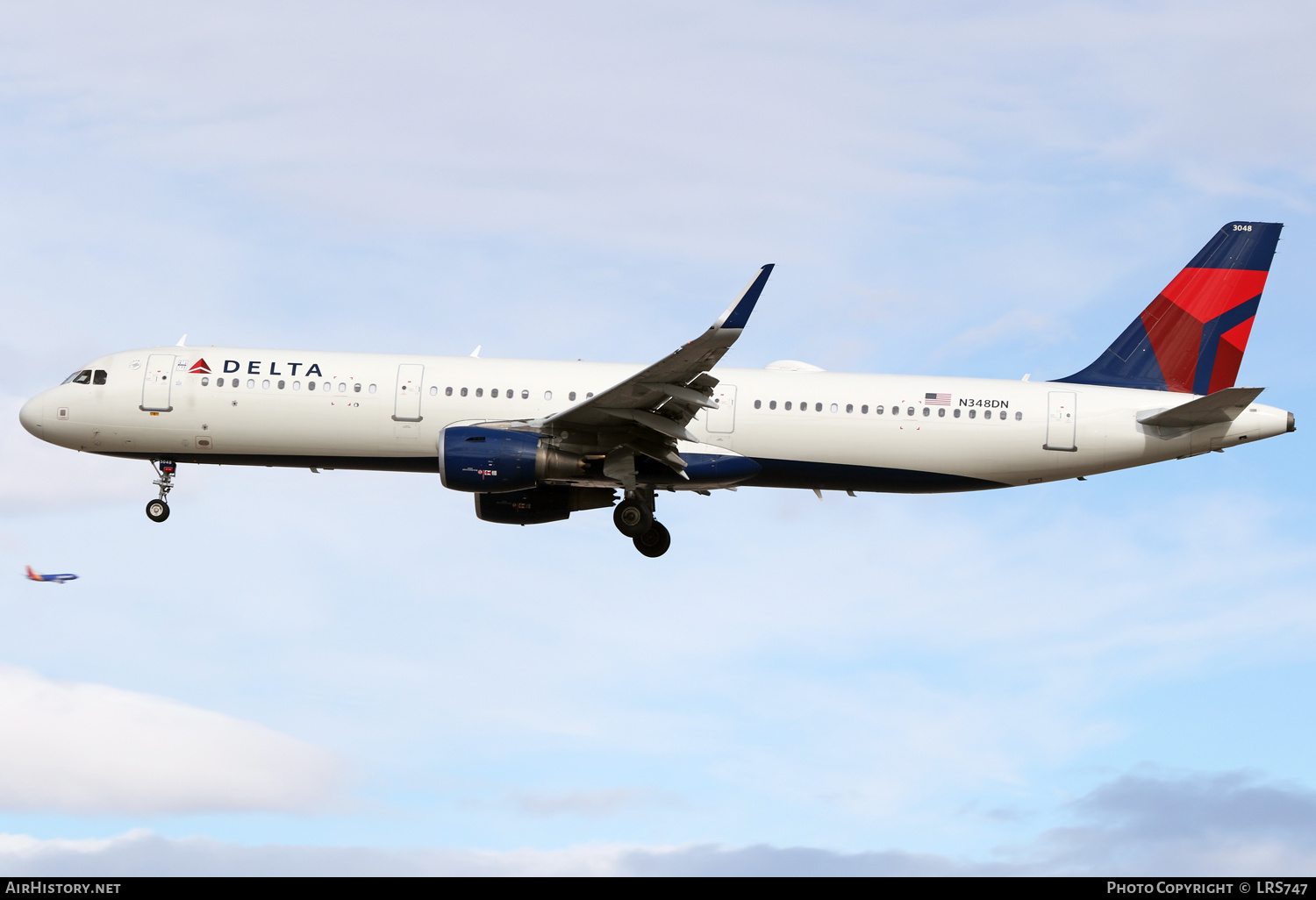 Aircraft Photo of N348DN | Airbus A321-211 | Delta Air Lines | AirHistory.net #543920