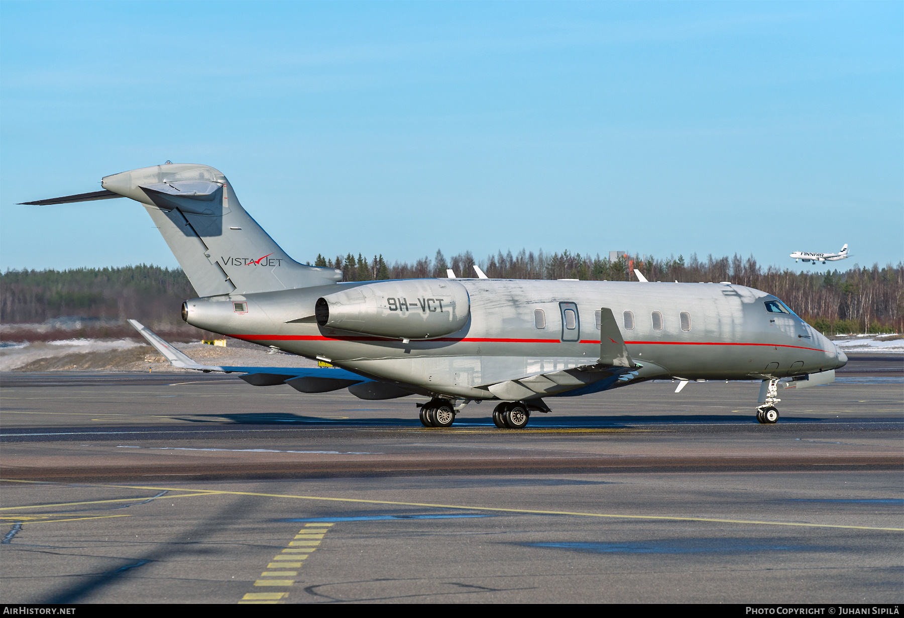 Aircraft Photo of 9H-VCT | Bombardier Challenger 350 (BD-100-1A10) | VistaJet | AirHistory.net #543977