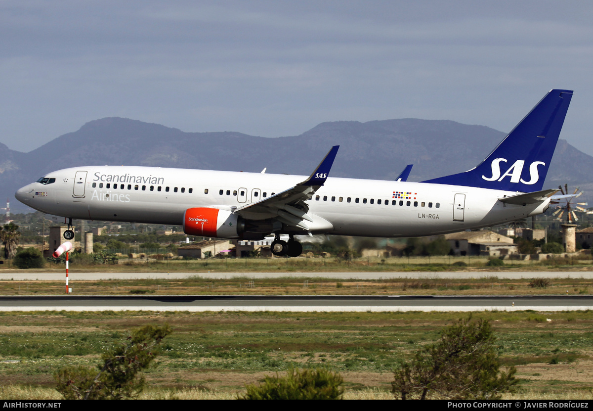 Aircraft Photo of LN-RGA | Boeing 737-86N | Scandinavian Airlines - SAS | AirHistory.net #544020