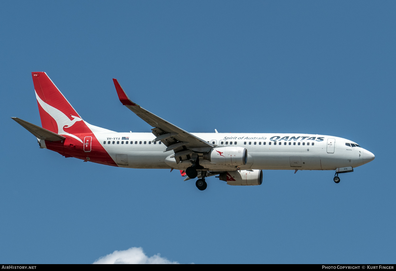 Aircraft Photo of VH-VYA | Boeing 737-838 | Qantas | AirHistory.net #544040