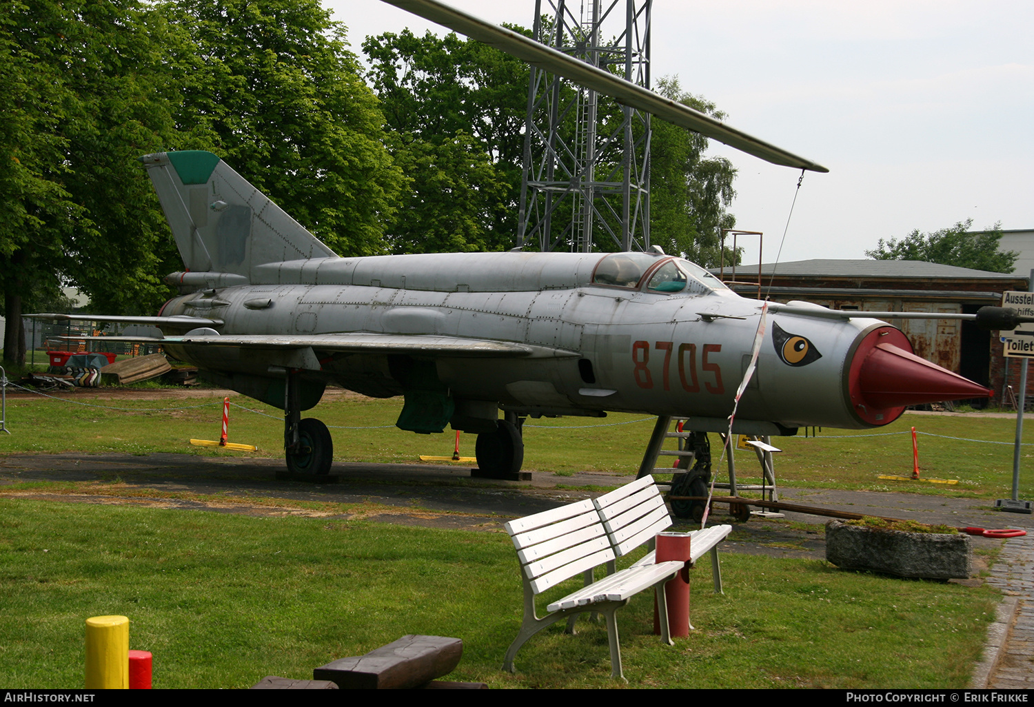 Aircraft Photo of 8705 | Mikoyan-Gurevich MiG-21bis | Poland - Navy | AirHistory.net #544115