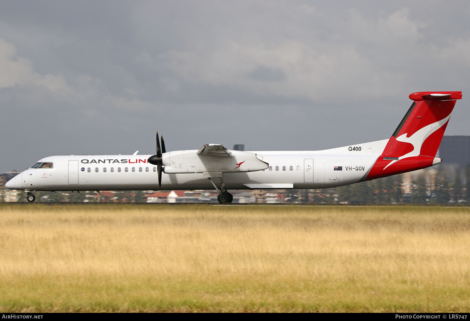 Aircraft Photo of VH-QOV | Bombardier DHC-8-402 Dash 8 | QantasLink | AirHistory.net #544156