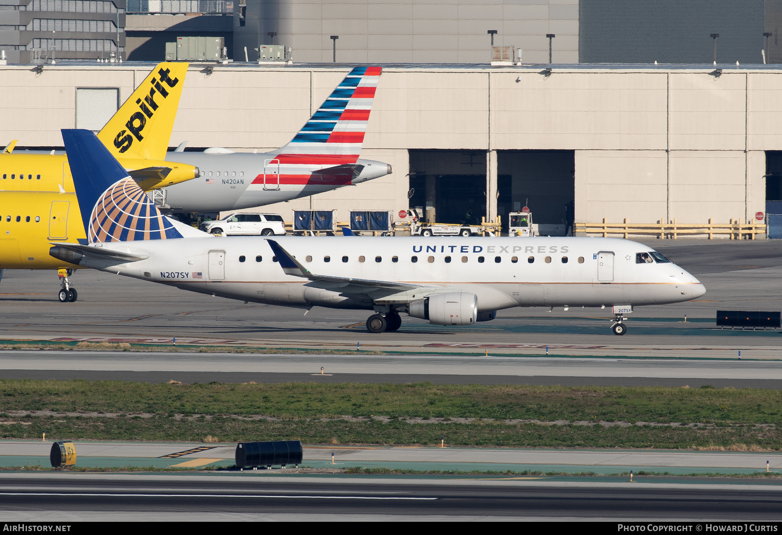 Aircraft Photo of N207SY | Embraer 175LR (ERJ-170-200LR) | United Express | AirHistory.net #544326