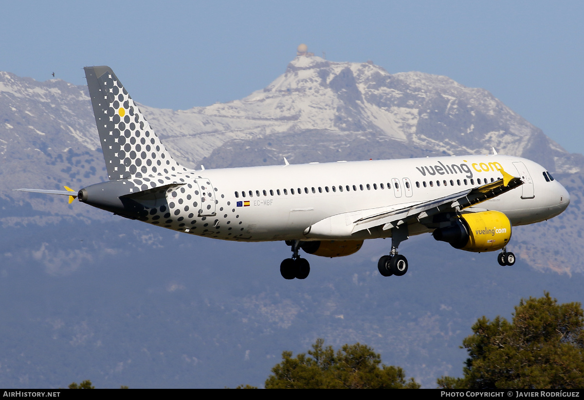 Aircraft Photo of EC-MBF | Airbus A320-214 | Vueling Airlines | AirHistory.net #544378