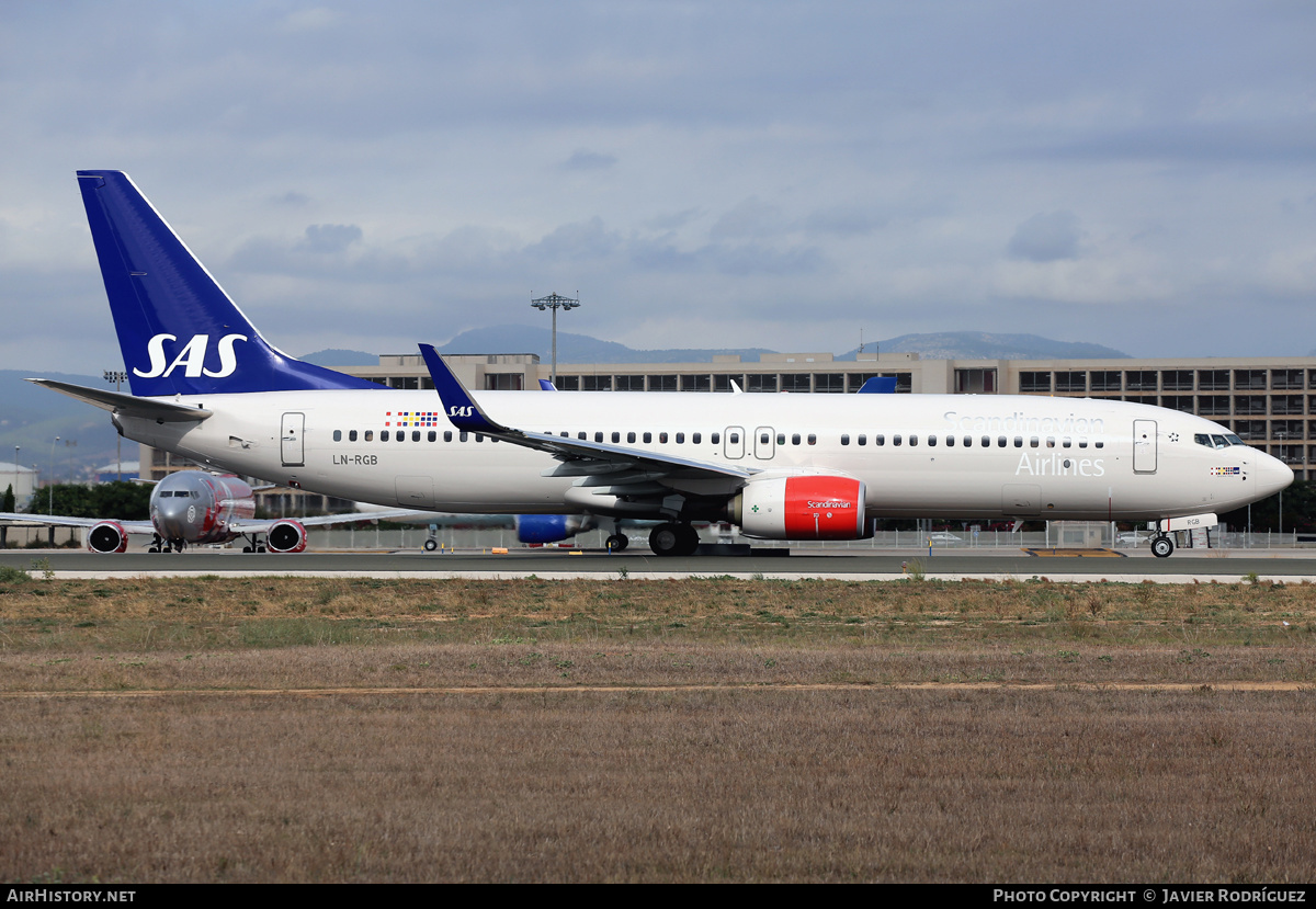 Aircraft Photo of LN-RGB | Boeing 737-86N | Scandinavian Airlines - SAS | AirHistory.net #544743
