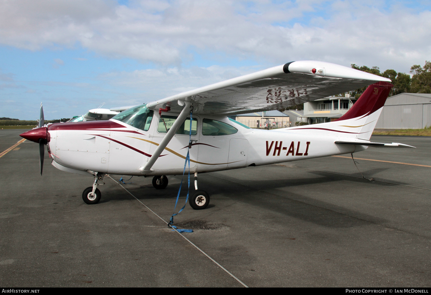 Aircraft Photo of VH-ALI | Cessna R182 Skylane RG | AirHistory.net #544860