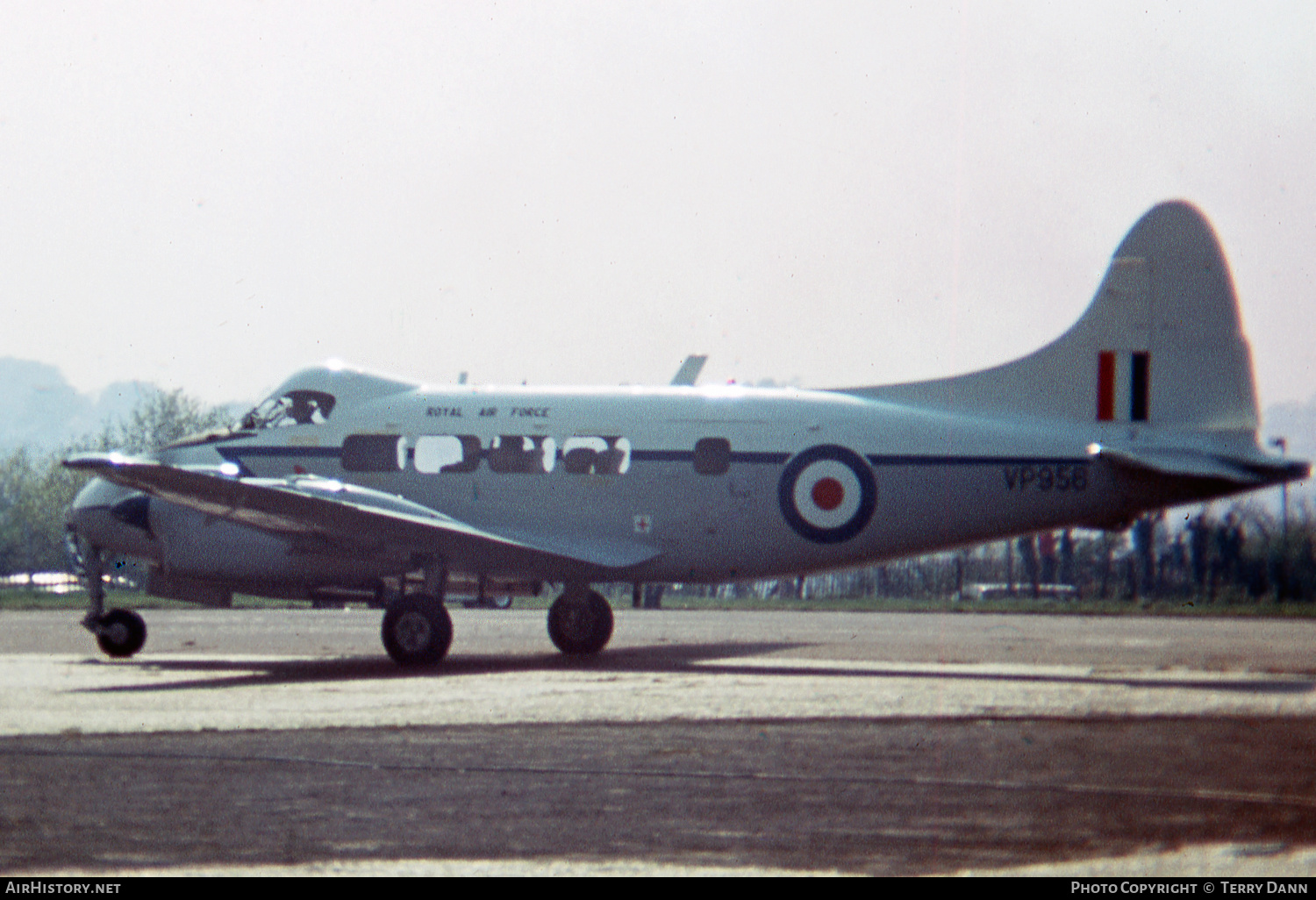 Aircraft Photo of VP956 | De Havilland D.H. 104 Devon C2/2 | UK - Air Force | AirHistory.net #544907